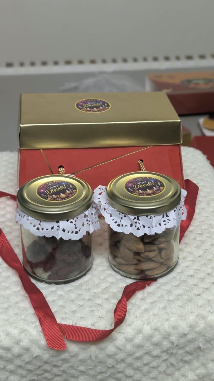 Classic Badaam Kishmish Box Dry Fruit Gift Hamper